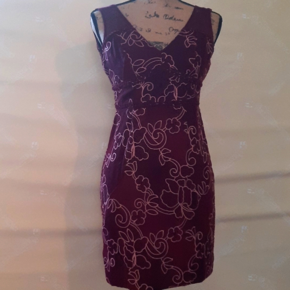 Anthropologie Dress, Size 0, Burgundy, Sleeveless.